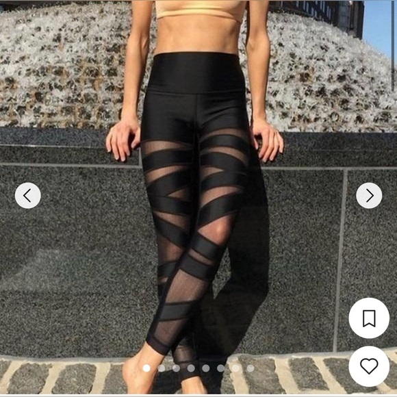 lululemon athletica Pants - Lululemon Rare Black High Times Tech Mesh High
Rise, Sz 4